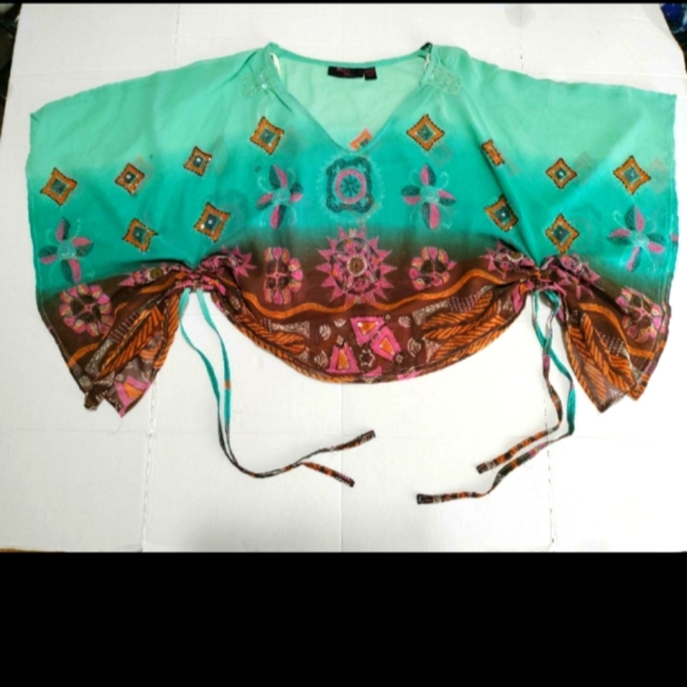 What's Hot beach top